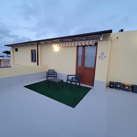 Appartamenti Vincenzo Lampedusa Bagian luar foto