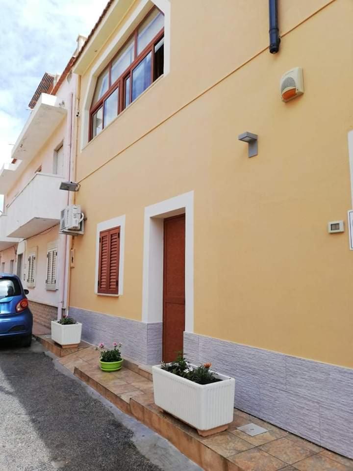Appartamenti Vincenzo Lampedusa Bagian luar foto